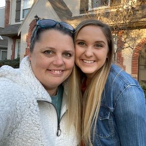 Meet your Posher, Charissa